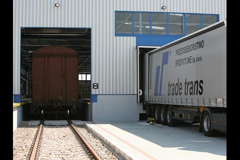tn_pl-tradetrans-lorry-wagon.jpg